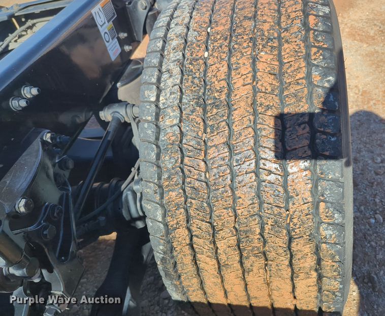 image for item EQ2463 2022 Kenworth T680 semi truck