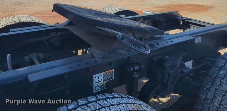 image for item EQ2464 2021 Kenworth T680 semi truck