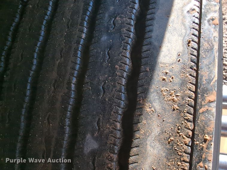 image for item EQ2464 2021 Kenworth T680 semi truck