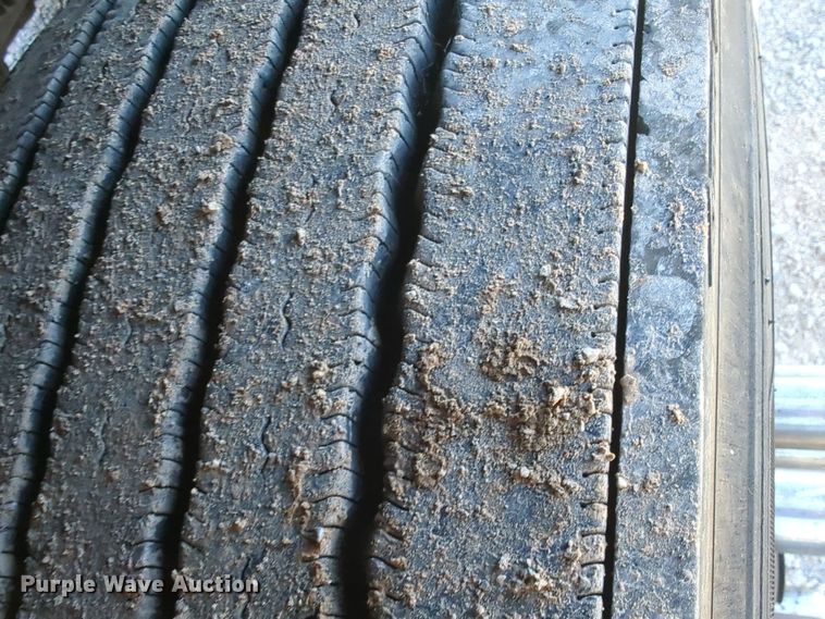 image for item EQ2464 2021 Kenworth T680 semi truck