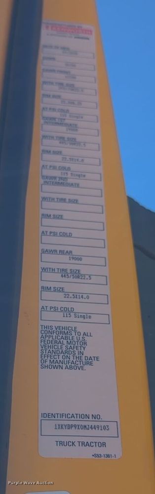 image for item EQ2464 2021 Kenworth T680 semi truck