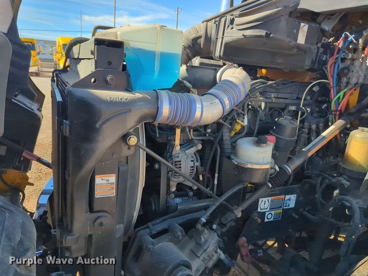 image for item EQ2466 2021 Kenworth T680 semi truck