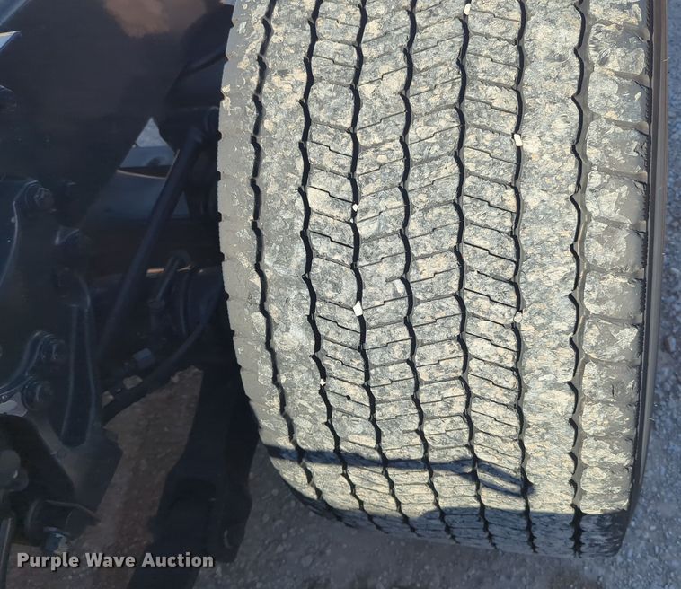 image for item EQ2466 2021 Kenworth T680 semi truck