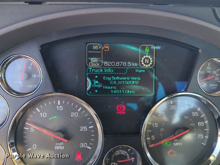 image for item EQ2468 2021 Kenworth T680 semi truck