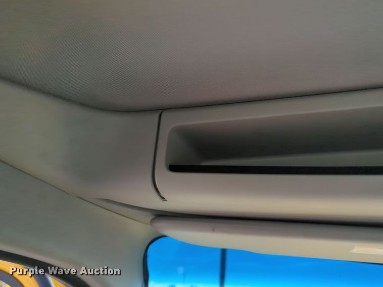 image for item EQ2468 2021 Kenworth T680 semi truck