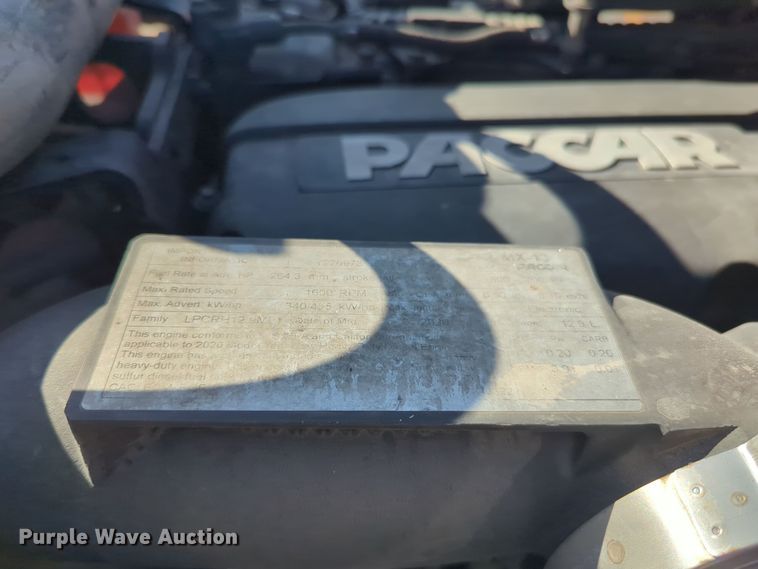 image for item EQ2468 2021 Kenworth T680 semi truck