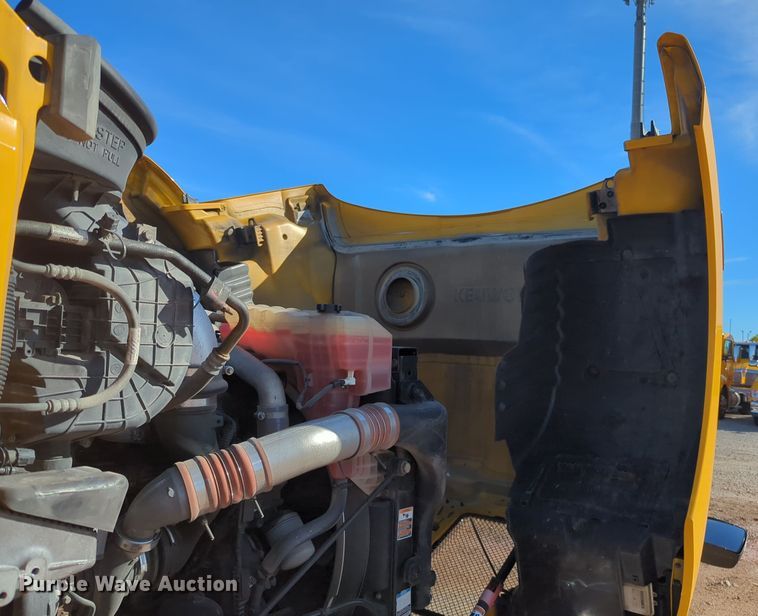 image for item EQ2468 2021 Kenworth T680 semi truck