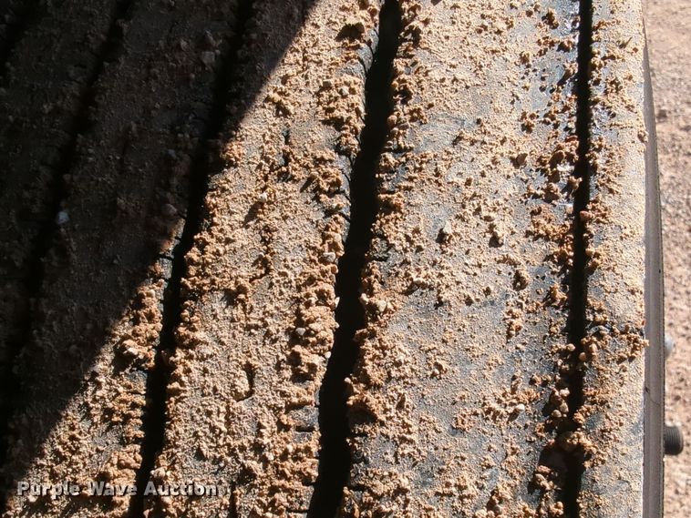 image for item EQ2468 2021 Kenworth T680 semi truck