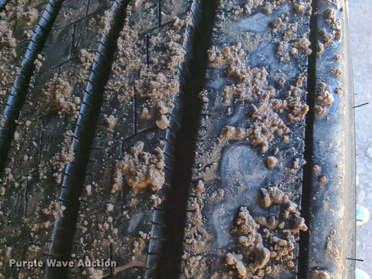 image for item EQ2468 2021 Kenworth T680 semi truck