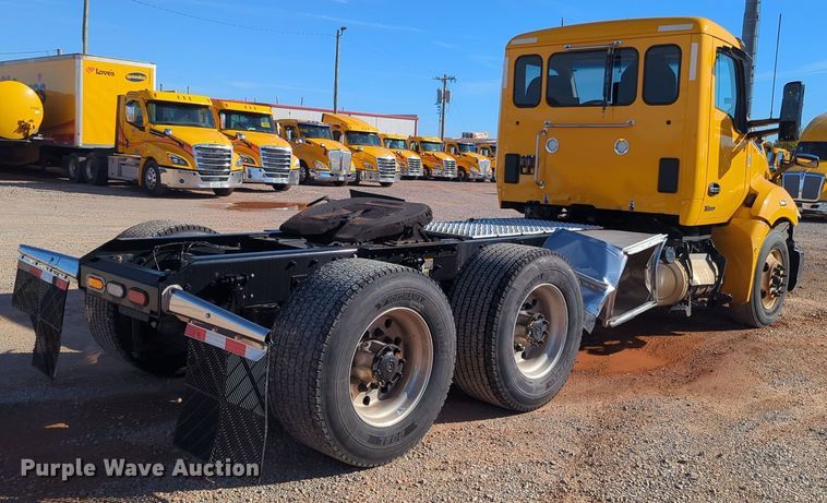 image for item EQ2470 2022 Kenworth T680 semi truck