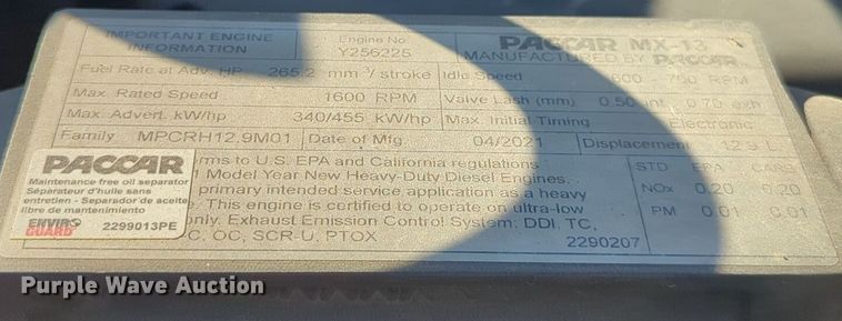 image for item EQ2470 2022 Kenworth T680 semi truck