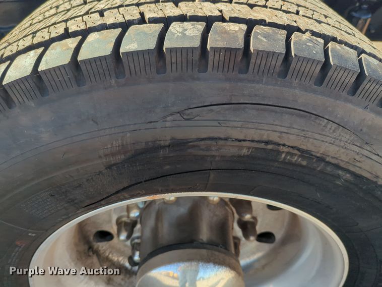 image for item EQ2470 2022 Kenworth T680 semi truck