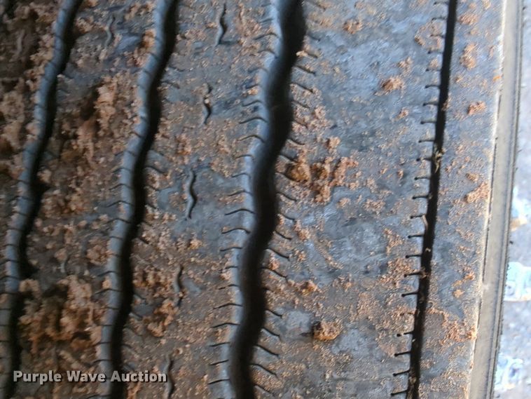 image for item EQ2470 2022 Kenworth T680 semi truck