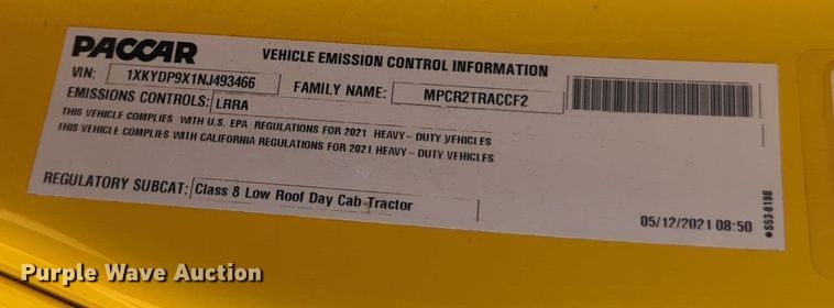 image for item EQ2470 2022 Kenworth T680 semi truck