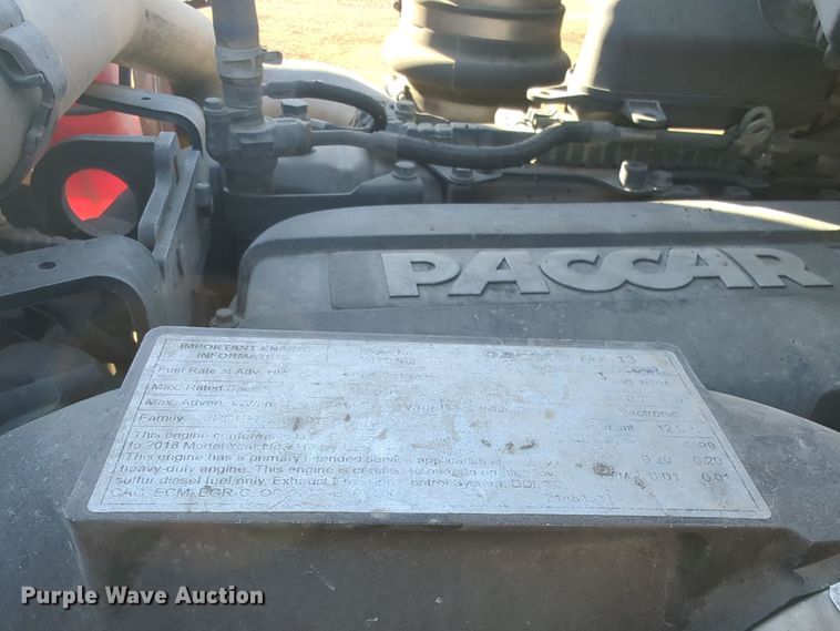 image for item EQ2474 2019 Kenworth T680 semi truck