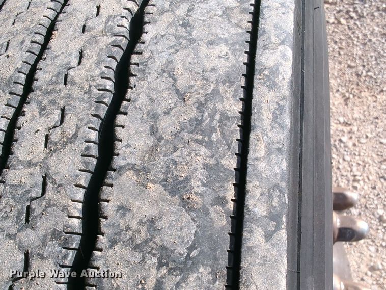 image for item EQ2476 2022 Kenworth T680 semi truck