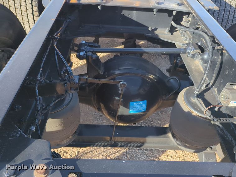 image for item EQ2478 2021 Kenworth T680 semi truck