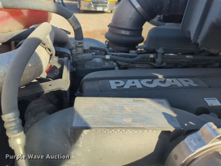 image for item EQ2478 2021 Kenworth T680 semi truck