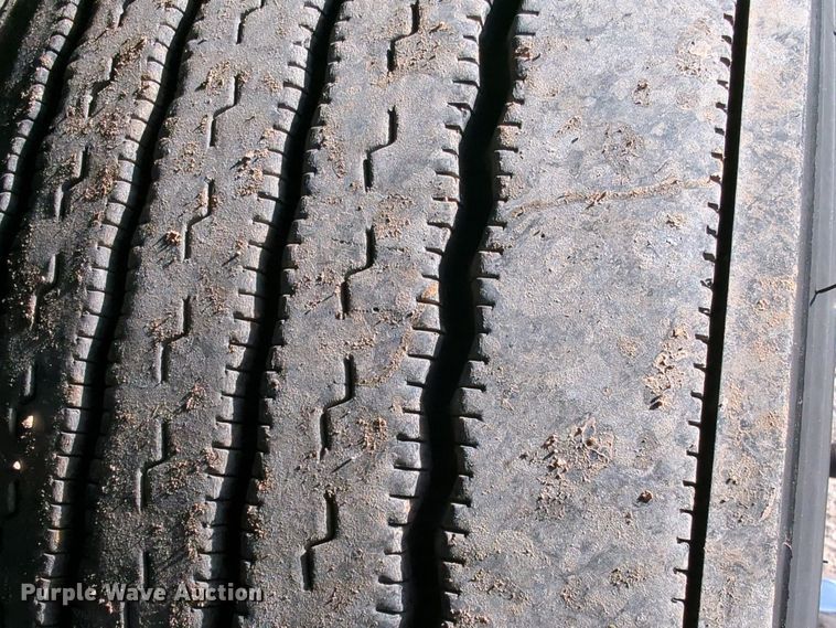 image for item EQ2478 2021 Kenworth T680 semi truck