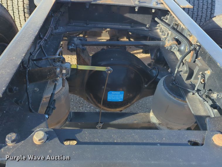 image for item EQ2479 2021 Kenworth T680 semi truck