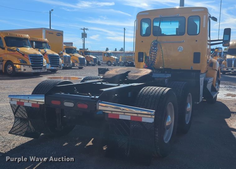 image for item EQ2485 2019 Kenworth T680 semi truck