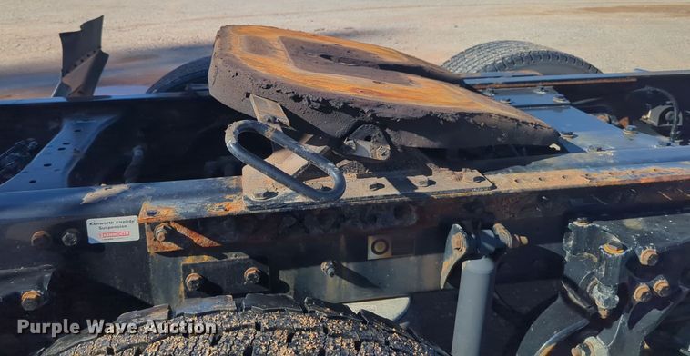 image for item EQ2485 2019 Kenworth T680 semi truck