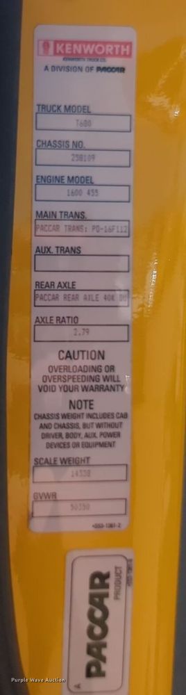 image for item EQ2485 2019 Kenworth T680 semi truck