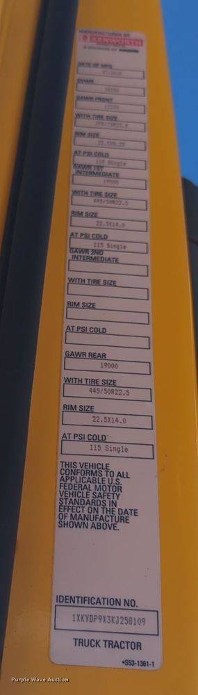 image for item EQ2485 2019 Kenworth T680 semi truck