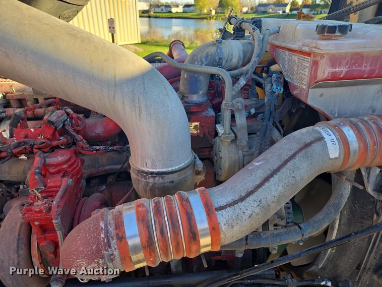 image for item EQ3577 2013 Peterbilt 386 semi truck