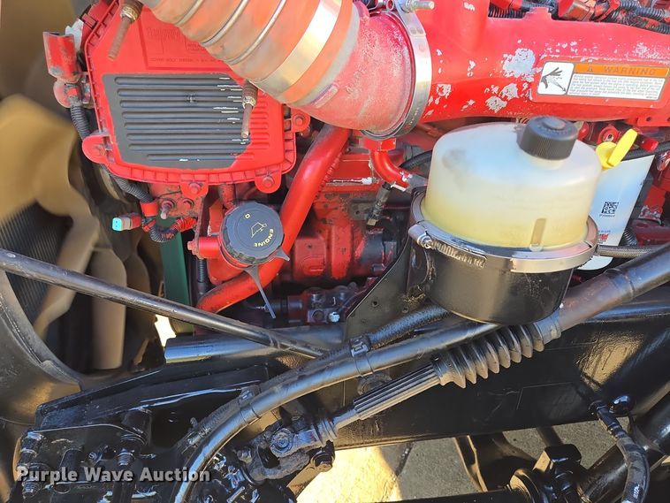 image for item EQ3577 2013 Peterbilt 386 semi truck