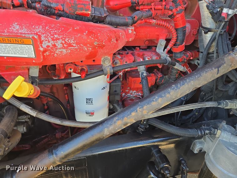 image for item EQ3577 2013 Peterbilt 386 semi truck