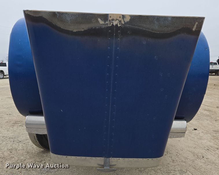 image for item EQ3657 Peterbilt  379 hood 