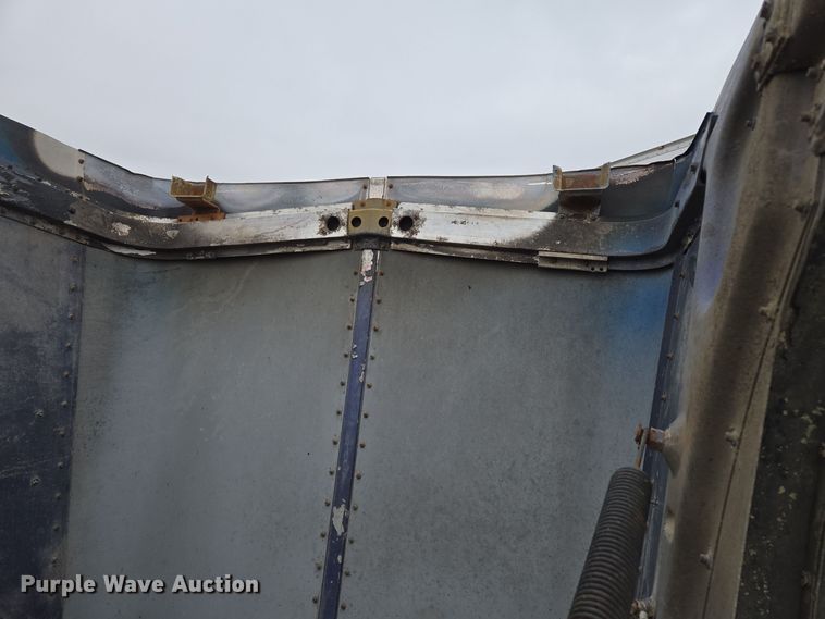 image for item EQ3657 Peterbilt  379 hood 