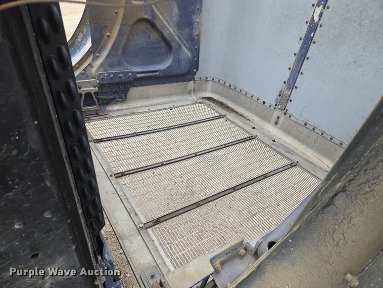 image for item EQ3657 Peterbilt  379 hood 