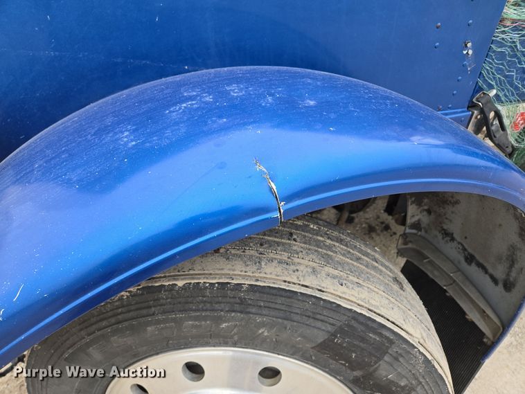 image for item EQ3657 Peterbilt  379 hood 