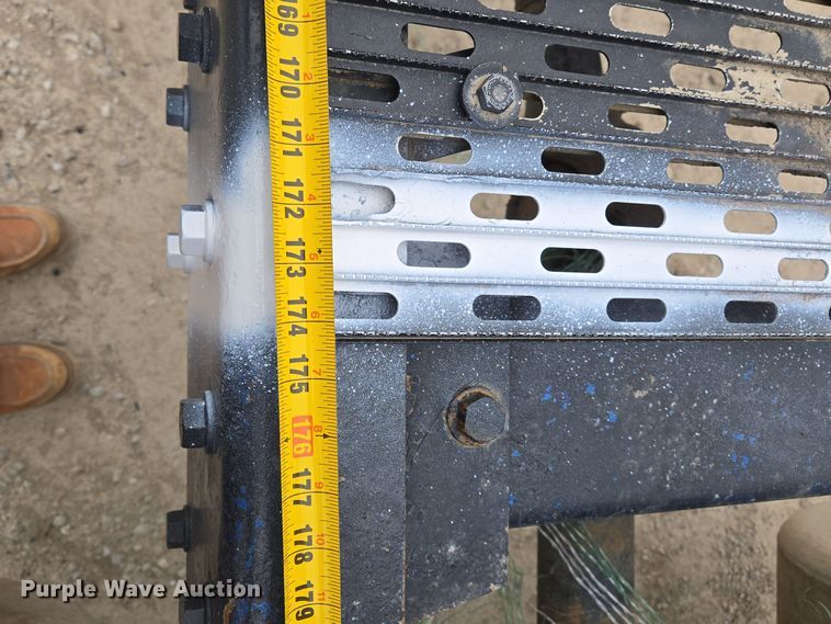 image for item EQ3658 Peterbilt truck chassis 