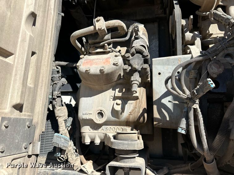 image for item ER8151 2012 Utility VS2RA refrigerated van trailer