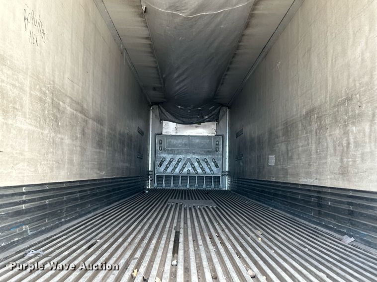 image for item ER8152 2002 Great Dane 7811T7-1A-53 refrigerated van trailer