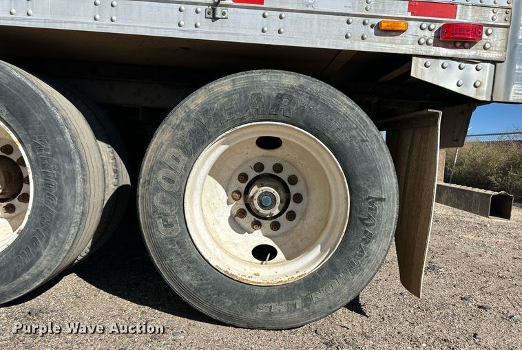 image for item ER8152 2002 Great Dane 7811T7-1A-53 refrigerated van trailer