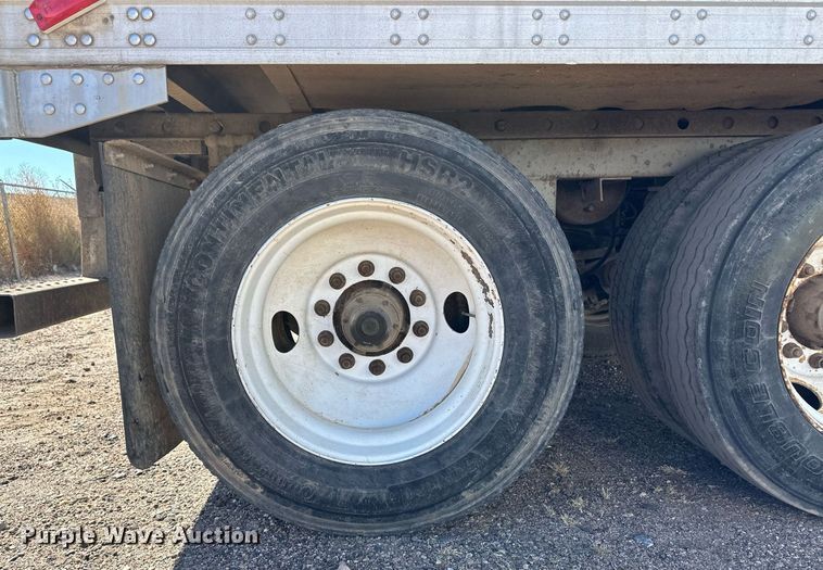 image for item ER8152 2002 Great Dane 7811T7-1A-53 refrigerated van trailer