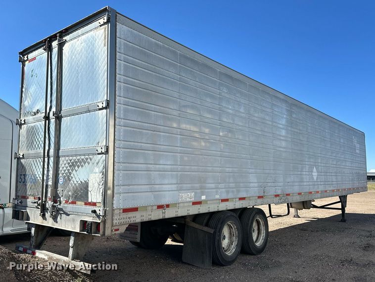 image for item ER8154 2005 Utility VS2RA refrigerated van trailer