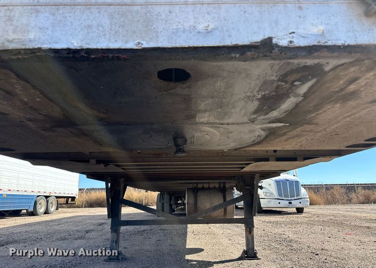 image for item ER8154 2005 Utility VS2RA refrigerated van trailer