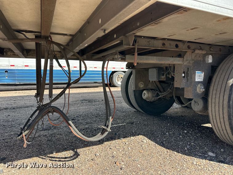 image for item ER8154 2005 Utility VS2RA refrigerated van trailer