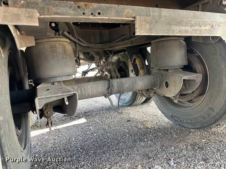 image for item ER8154 2005 Utility VS2RA refrigerated van trailer