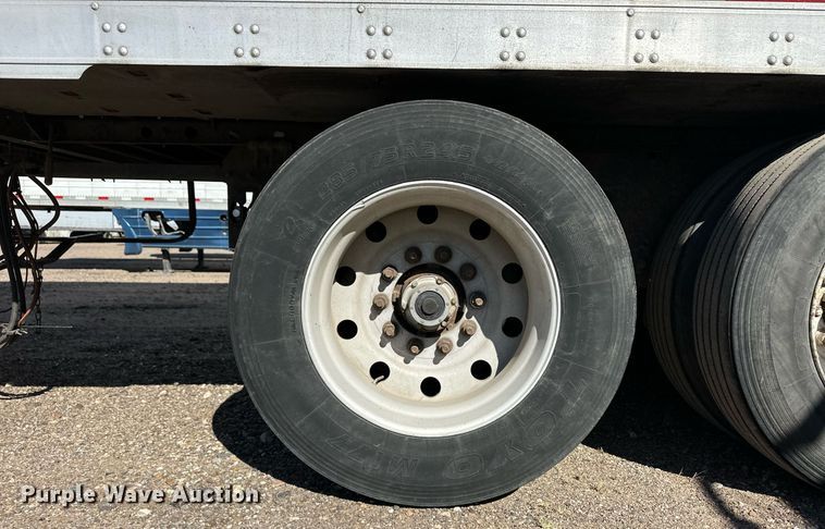 image for item ER8154 2005 Utility VS2RA refrigerated van trailer