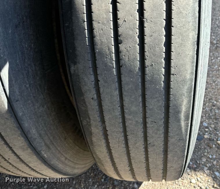 image for item ER8154 2005 Utility VS2RA refrigerated van trailer