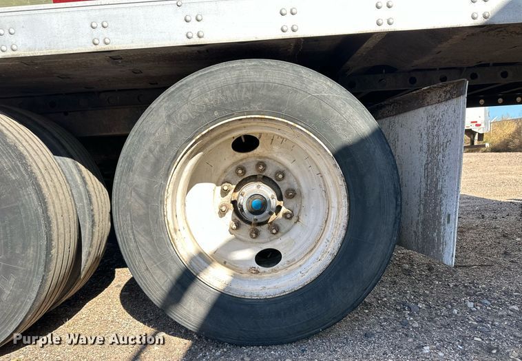 image for item ER8154 2005 Utility VS2RA refrigerated van trailer