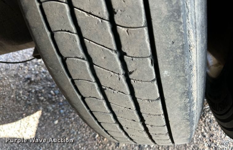 image for item ER8154 2005 Utility VS2RA refrigerated van trailer