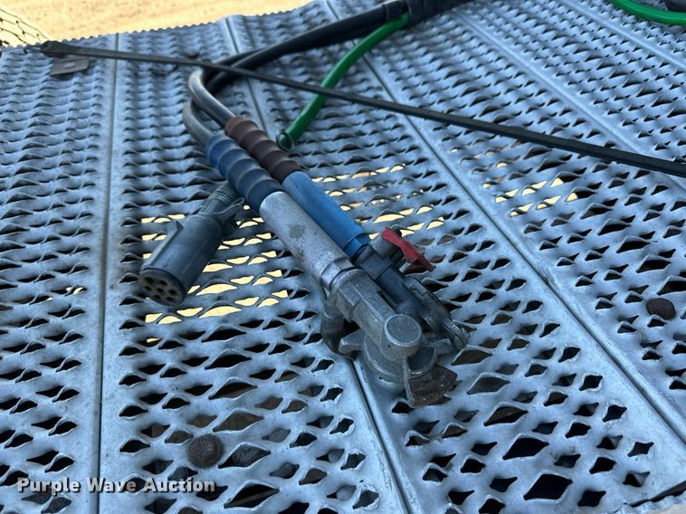 image for item ER8155 2007 Peterbilt 379 semi truck