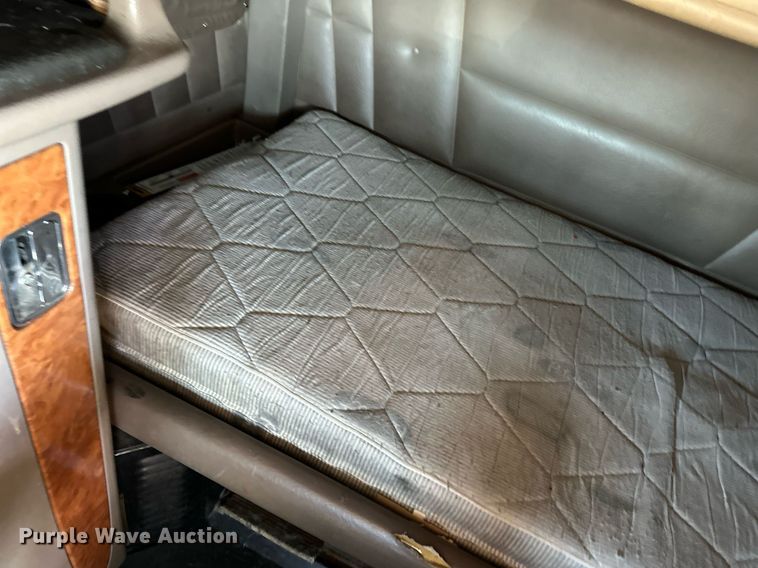 image for item ER8155 2007 Peterbilt 379 semi truck